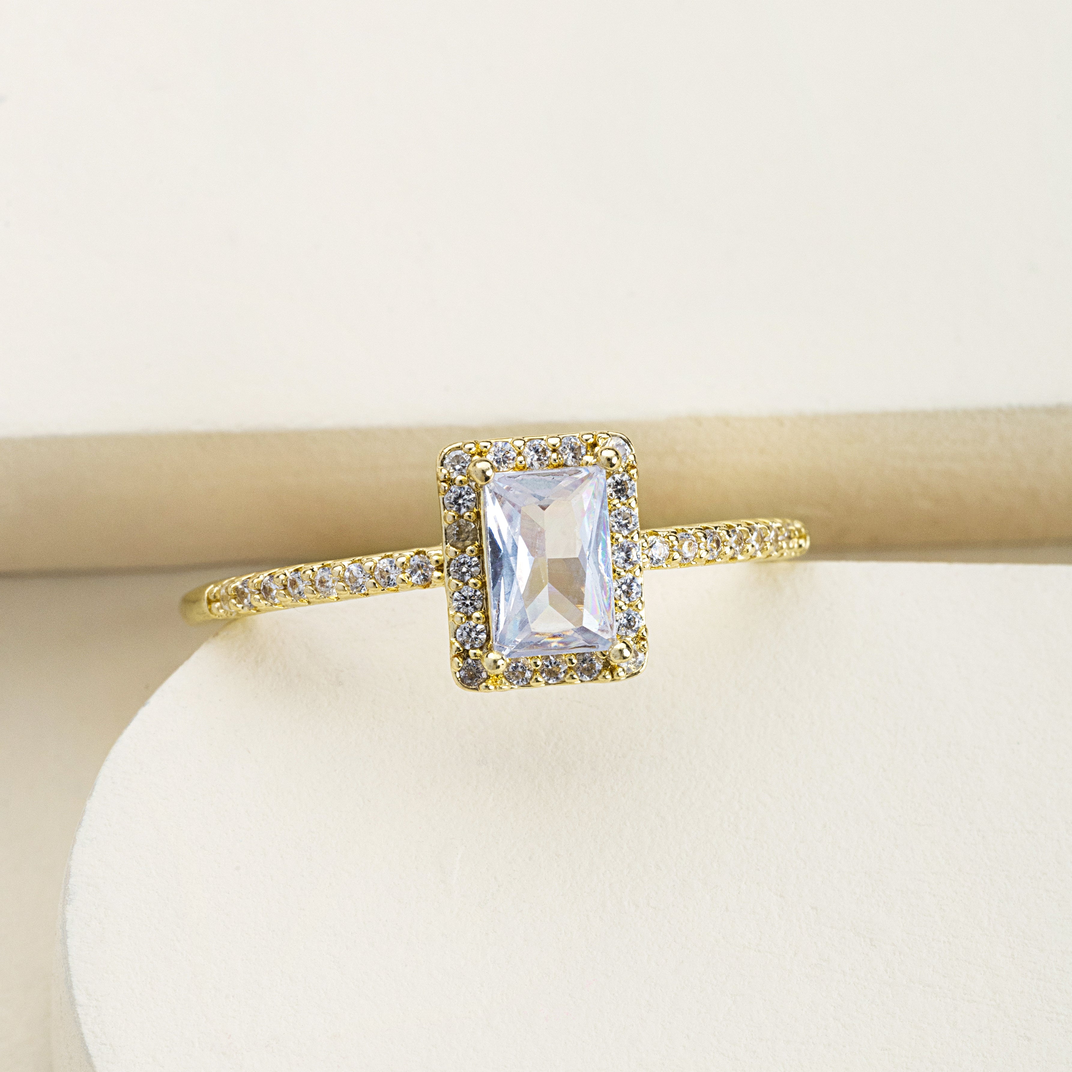 Glint Zircon Ring