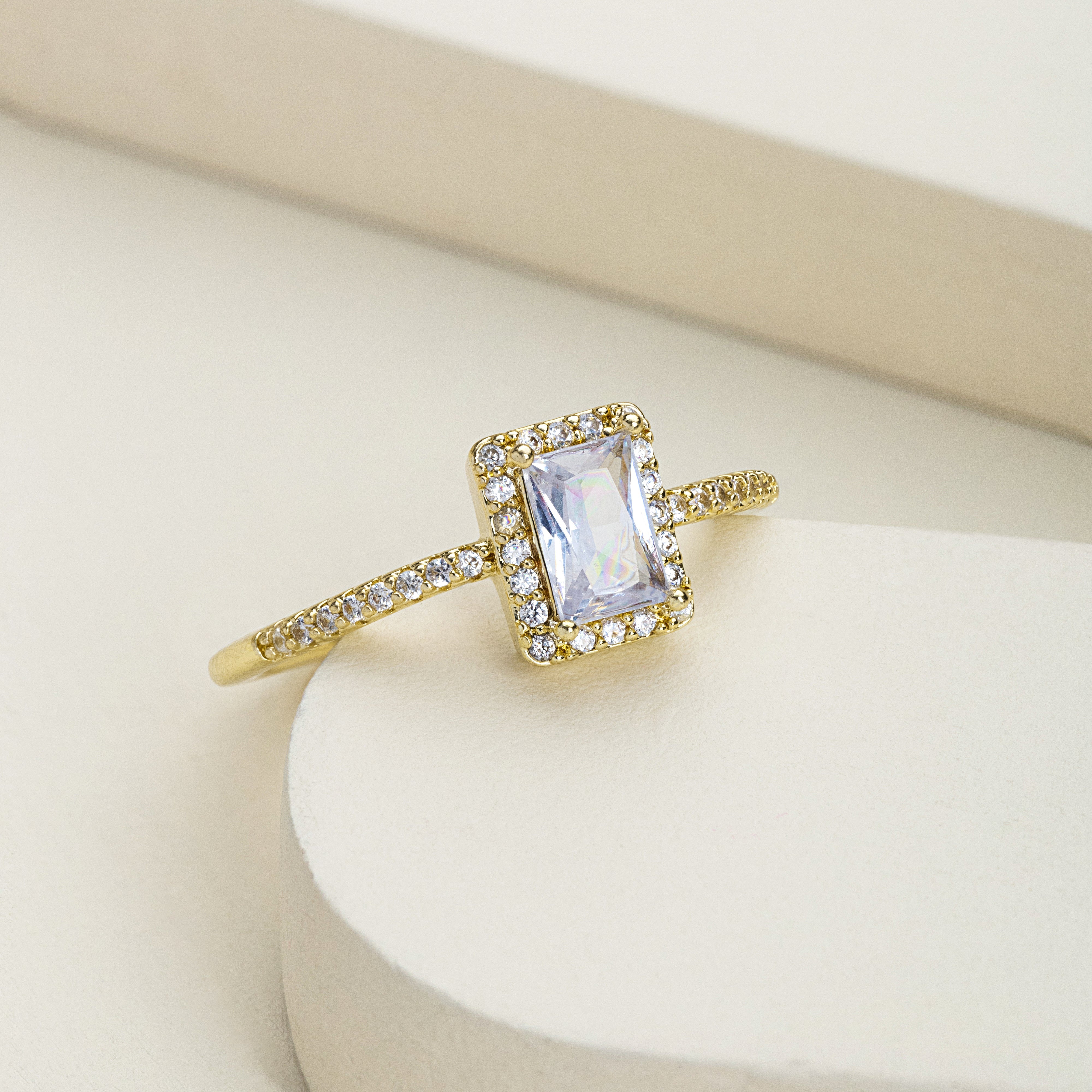 Glint Zircon Ring