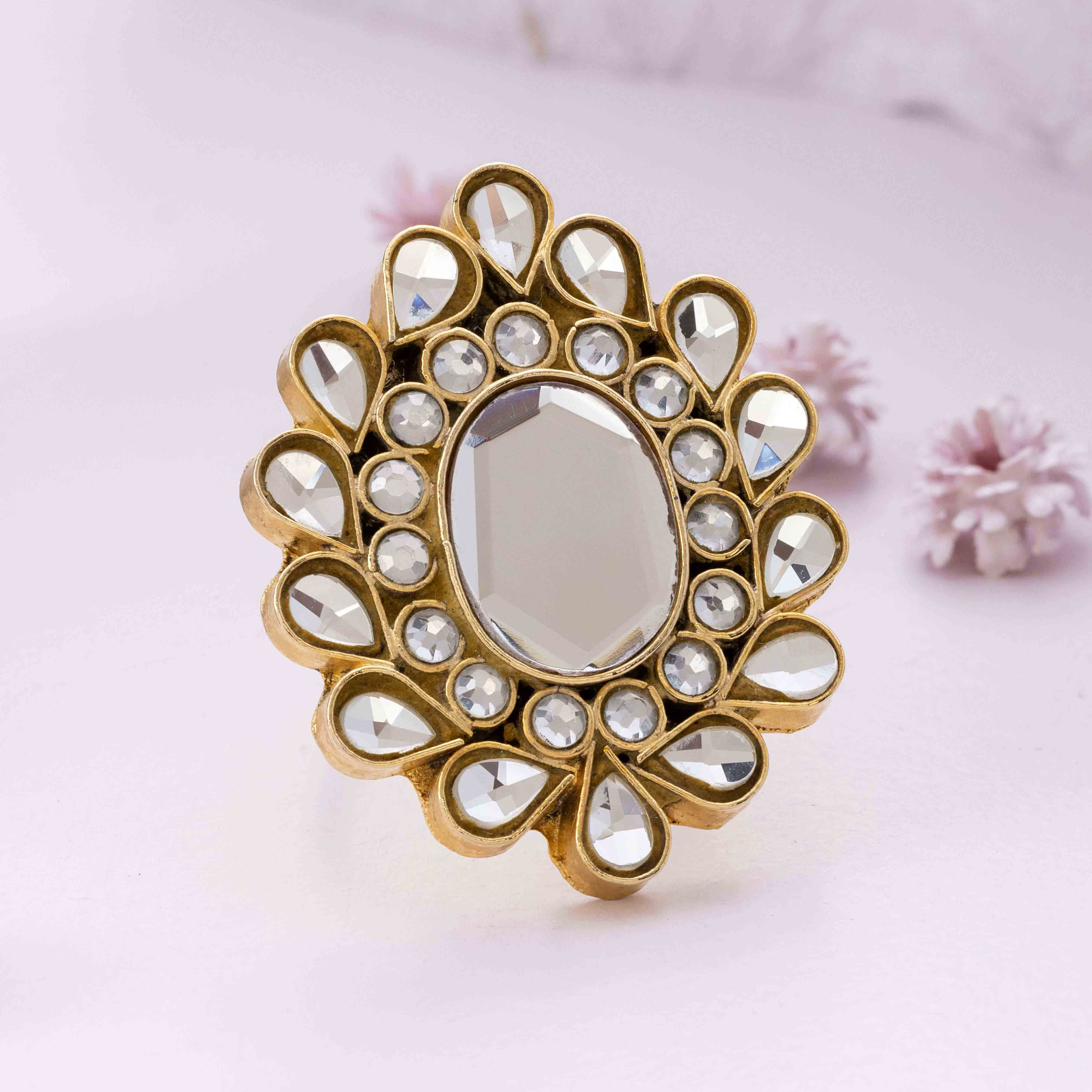 Regal Kundan Ring