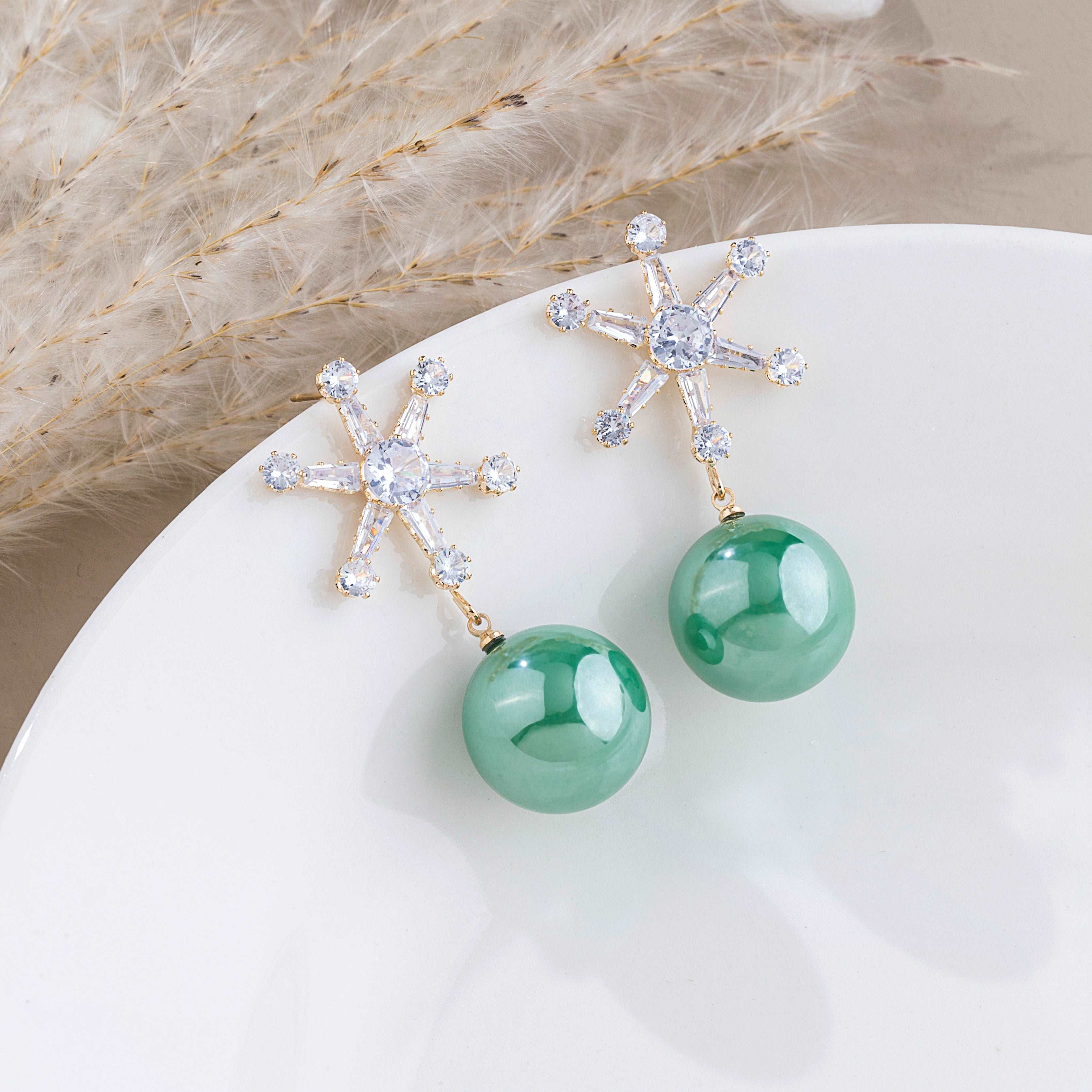 Startle Green Earrings